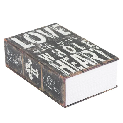 Книга сейф "LOVE" (бол)